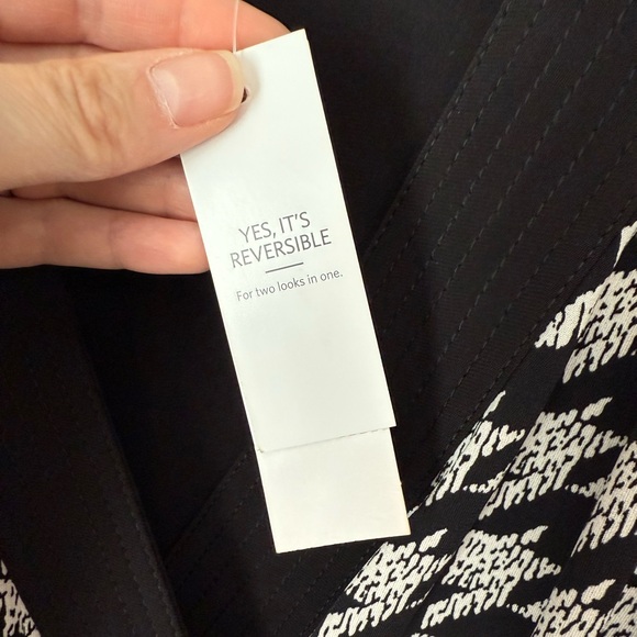 NEW White House Black Market Reversible A-Line Wrap Dress Size 8 Black White - Picture 5 of 14